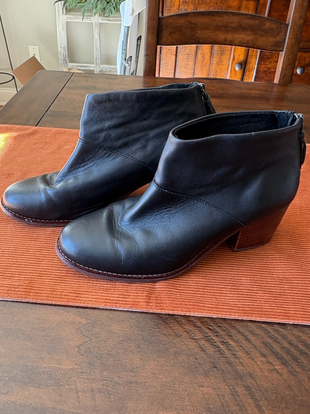 TOMS Black & Brown Leather Ankle Boots – Size 8 | Side Zip + Tassel Detail